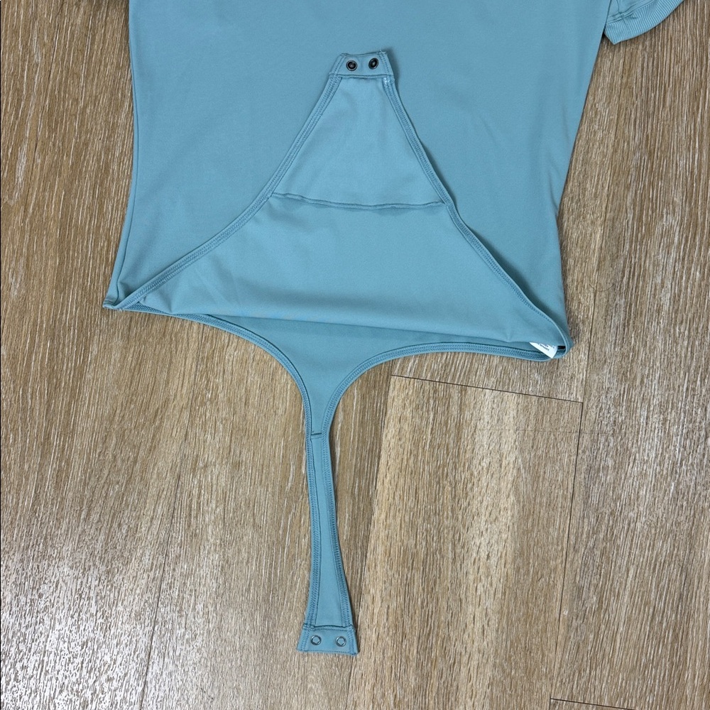 Nike Air Jordan Brooklyn Essentials Bodysuit size Medium - Picture 4 of 10